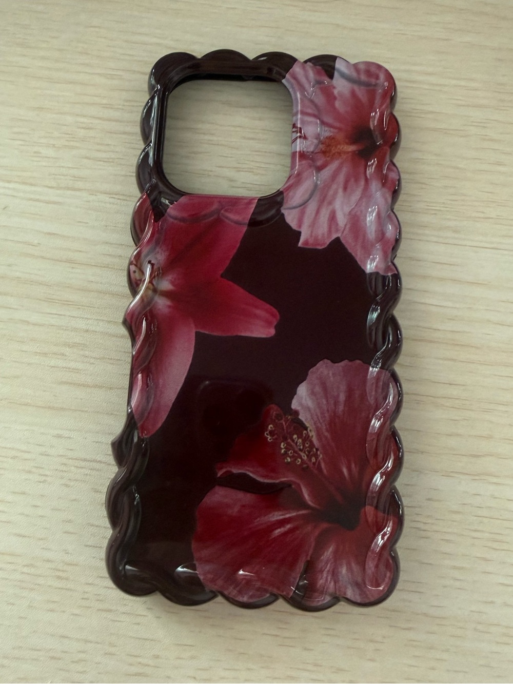 ❤️ iPhone 16 Pro Burgundy Floral Wavy Case
